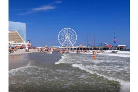 2Br 3Ba Ocean Front Condo On The Boardwalk Cozysuites أتلانتيك سيتي المظهر الخارجي الصورة