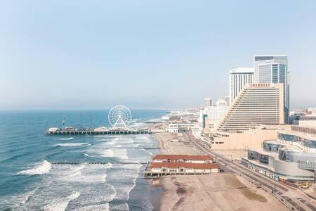 2Br 3Ba Ocean Front Condo On The Boardwalk Cozysuites أتلانتيك سيتي المظهر الخارجي الصورة