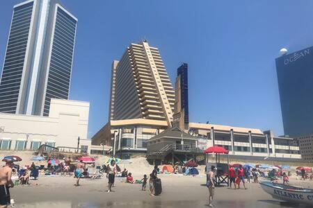 2Br 3Ba Ocean Front Condo On The Boardwalk Cozysuites أتلانتيك سيتي المظهر الخارجي الصورة
